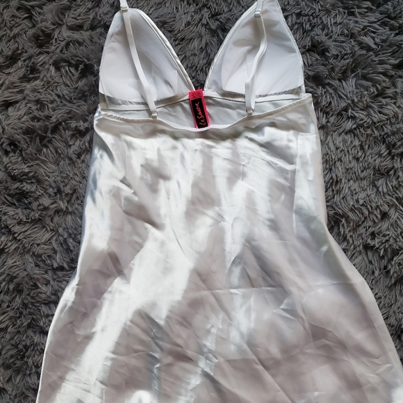 La Senza pretty sleepwear dress - Picture 5 of 10